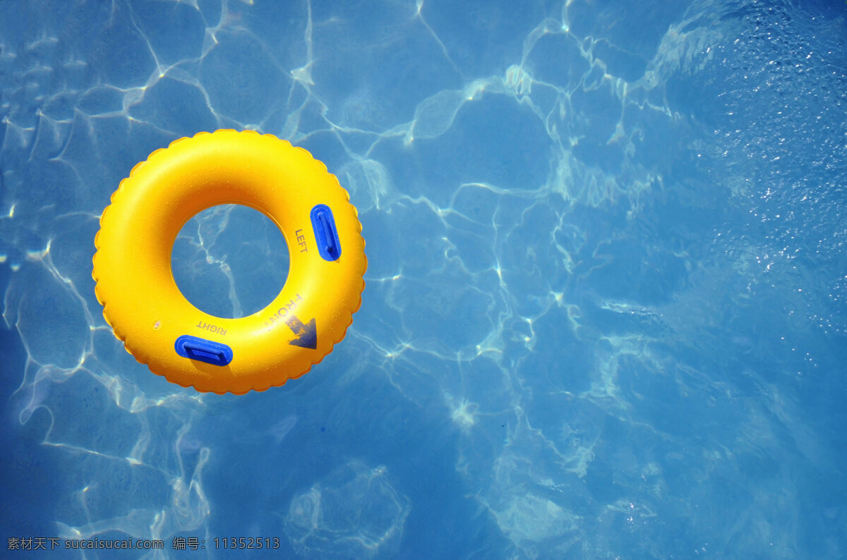 水中游泳圈 游泳池 水 游泳 游泳圈 救生圈 黄色 海洋海边 自然景观 蓝色