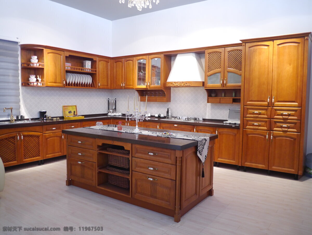 厨房 厨具 橱柜 家居生活 家具 生活百科 实木 实木橱柜 实木家具 家居装饰素材 室内设计