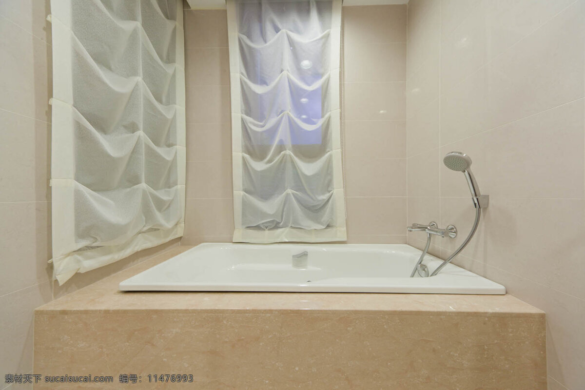 现代 时尚 浴室 杏色 瓷砖 室内装修 效果图 浅色背景墙 浴室装修 白色窗帘 方形浴缸
