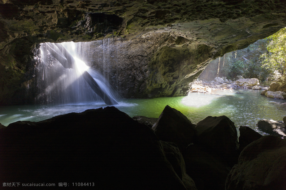 天然 形成 石洞 景观 水 自然风景 风景 自然景观 大自然 山水风景 风景图片