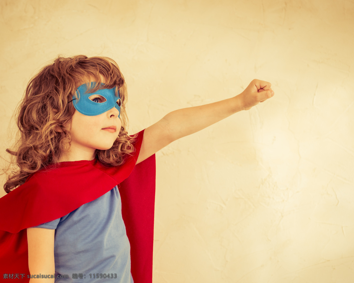 伸手 儿童 拳头 戴面具的超人 小英雄 超级英雄 外国男孩 小男孩 儿童超人 披风 儿童图片 人物图片