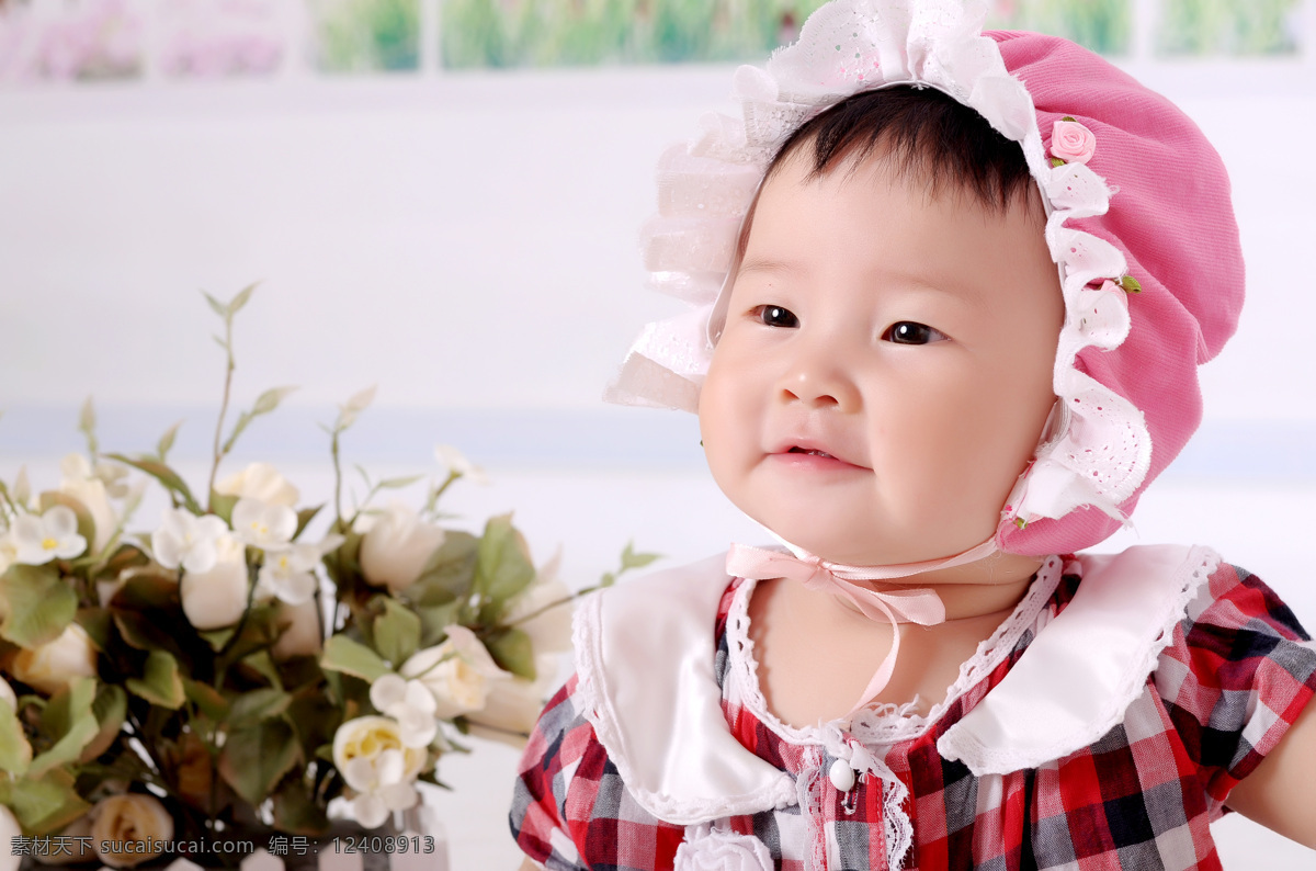 宝宝 宝贝 儿童幼儿 孩子 可爱 人物图库 玩耍 妹妹 小美女 婴儿 小孩 带帽子 坐着的宝宝 宝宝与玩具 胖娃娃 小手 小脚 psd源文件