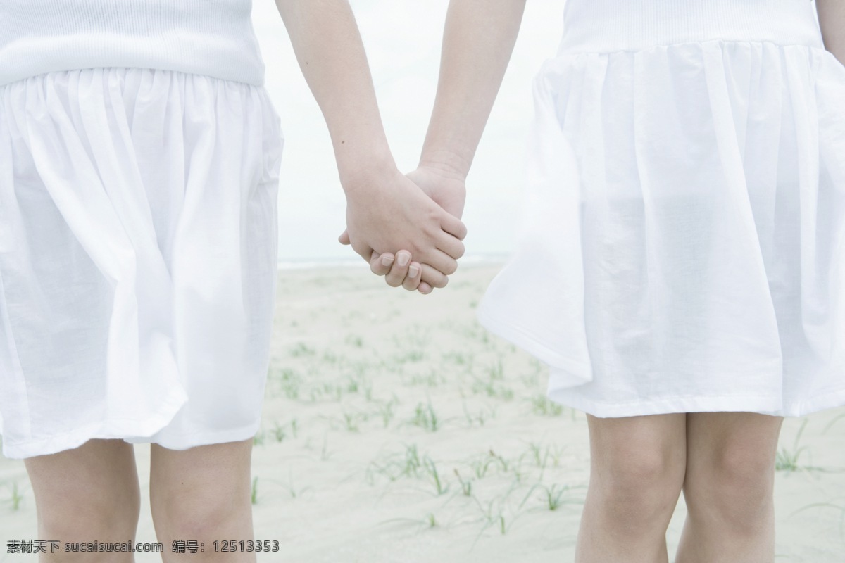 牵手 女孩 牵手的女孩 儿童 孩子 生活人物 人物图片