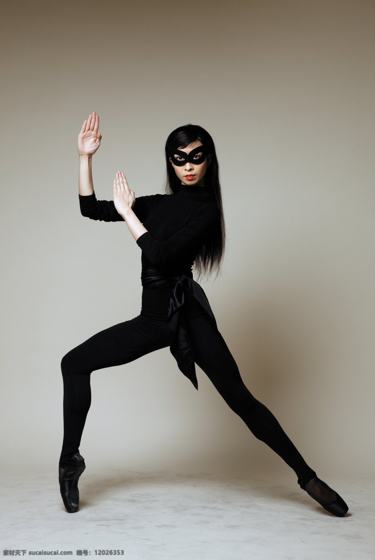 舞蹈免费下载 芭蕾 高清 女人 女性 人物图库 舞蹈 演员 舞蹈动作 优美 黑衣 蒙面 职业人物 psd源文件