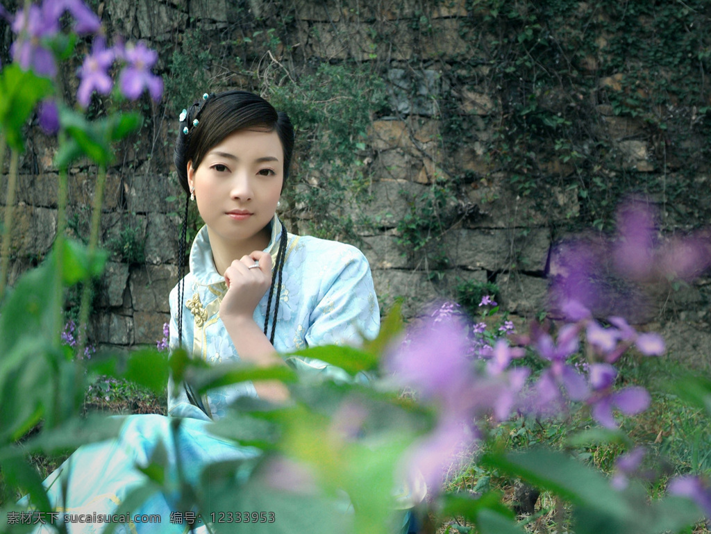 古典美女 古典 美女 花 草 石强 人物图库 人物摄影 摄影图库