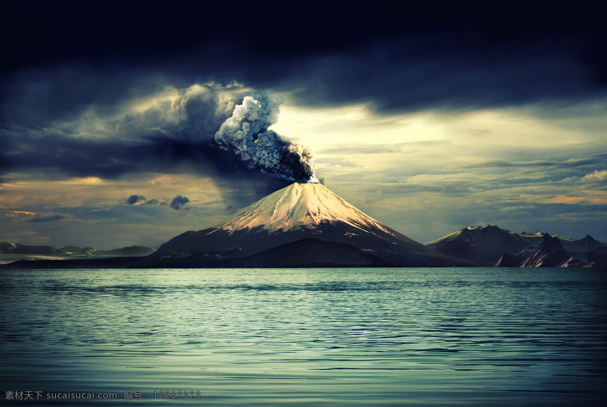 火山 火山灰 大海 烟雾 自然风光 自然景观 自然风景