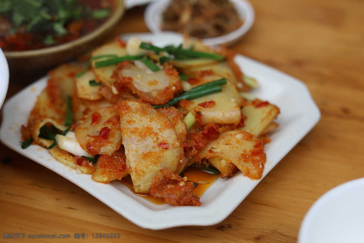 炸土豆片 重庆特色 家常菜 江湖菜 炒菜 土豆 渣海椒 餐饮美食 传统美食