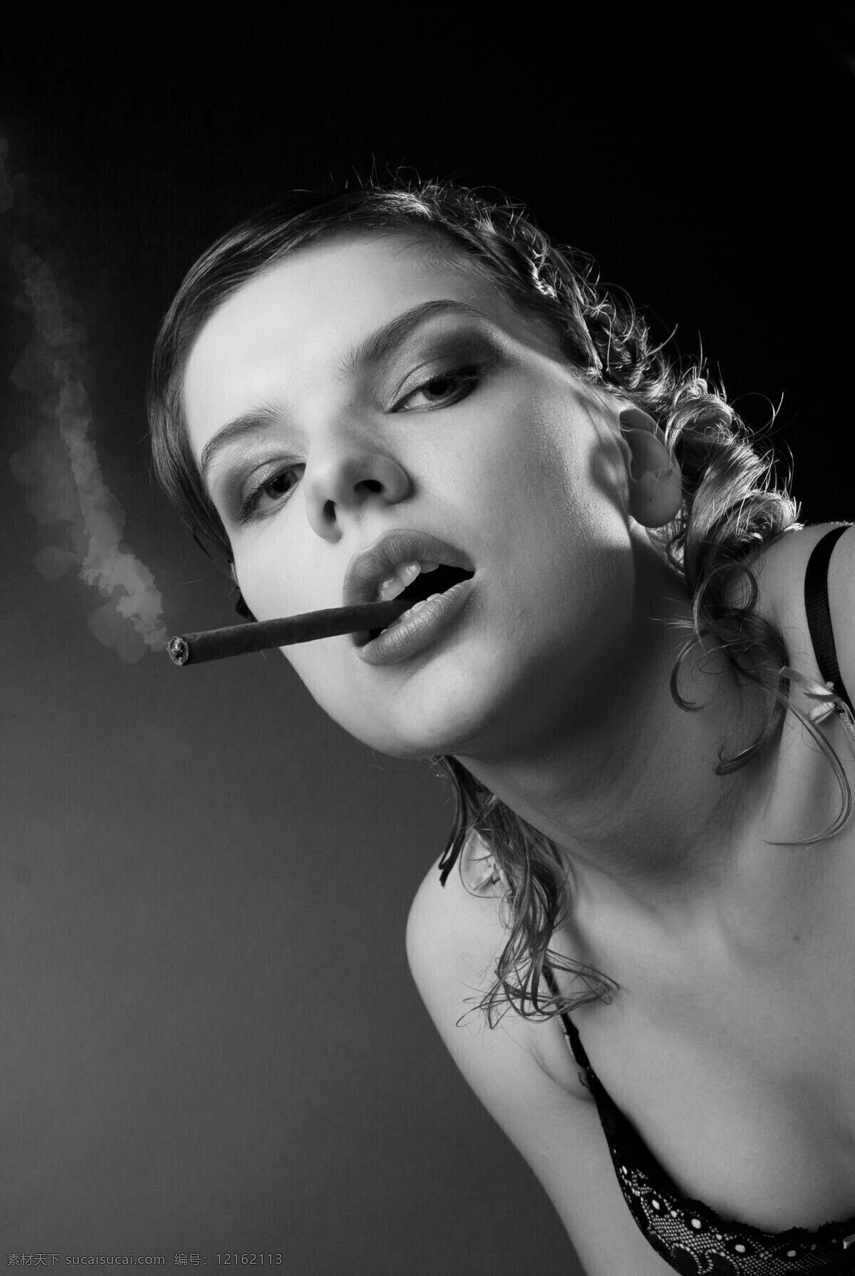 抽烟 性感美女 欧美 性感 美女 女人 创意美女 女性妇女 人物图库