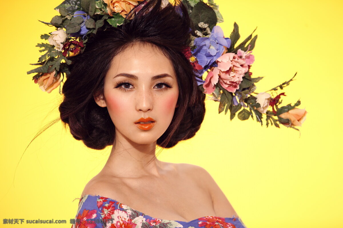 头 戴 花朵 性感美女 鲜花 美女 性感女人 时尚美女 美女模特 美女写真 美女摄影 女性 美女图片 人物图片
