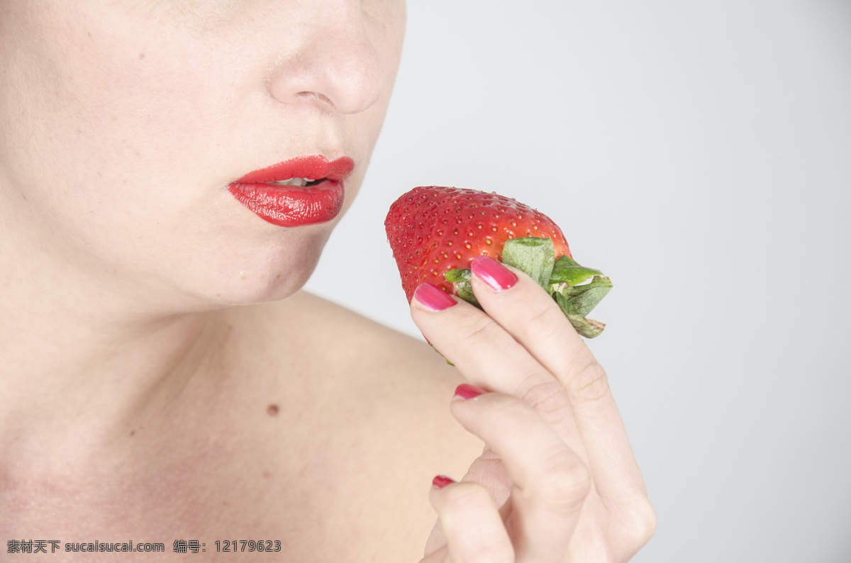 草莓 美女图片 莓 水果 新鲜蔬果 嘴唇 红唇 时尚美女 性感美女 人体器官图 人物图片