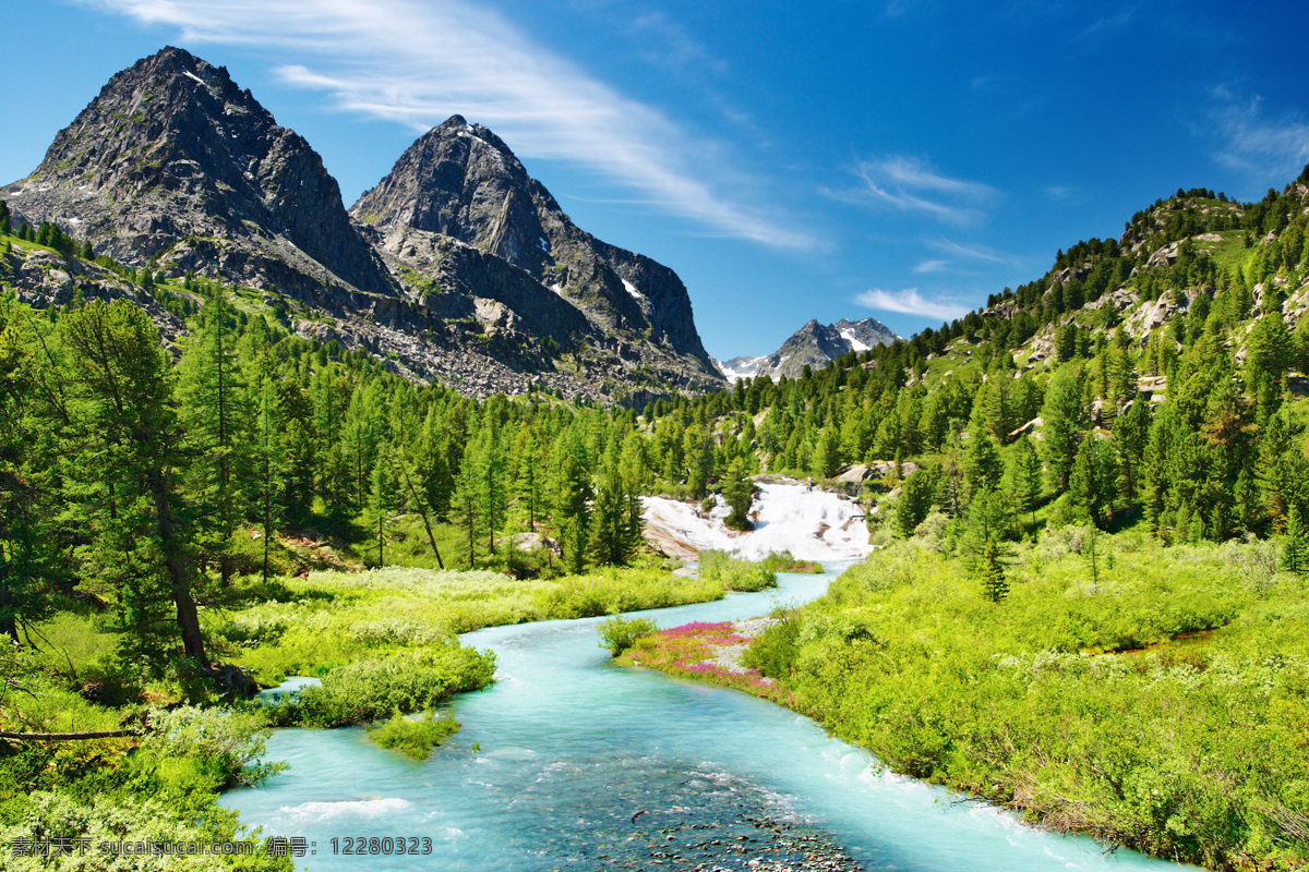 蓝天 白云 下 山水风景 蓝天白云 山峰 小溪 溪水 水流 自然风光 仙境 风景 景色 美景 摄影图 旅游 旅游景点 著名景点 风景旅游区 高清图片 风景图片