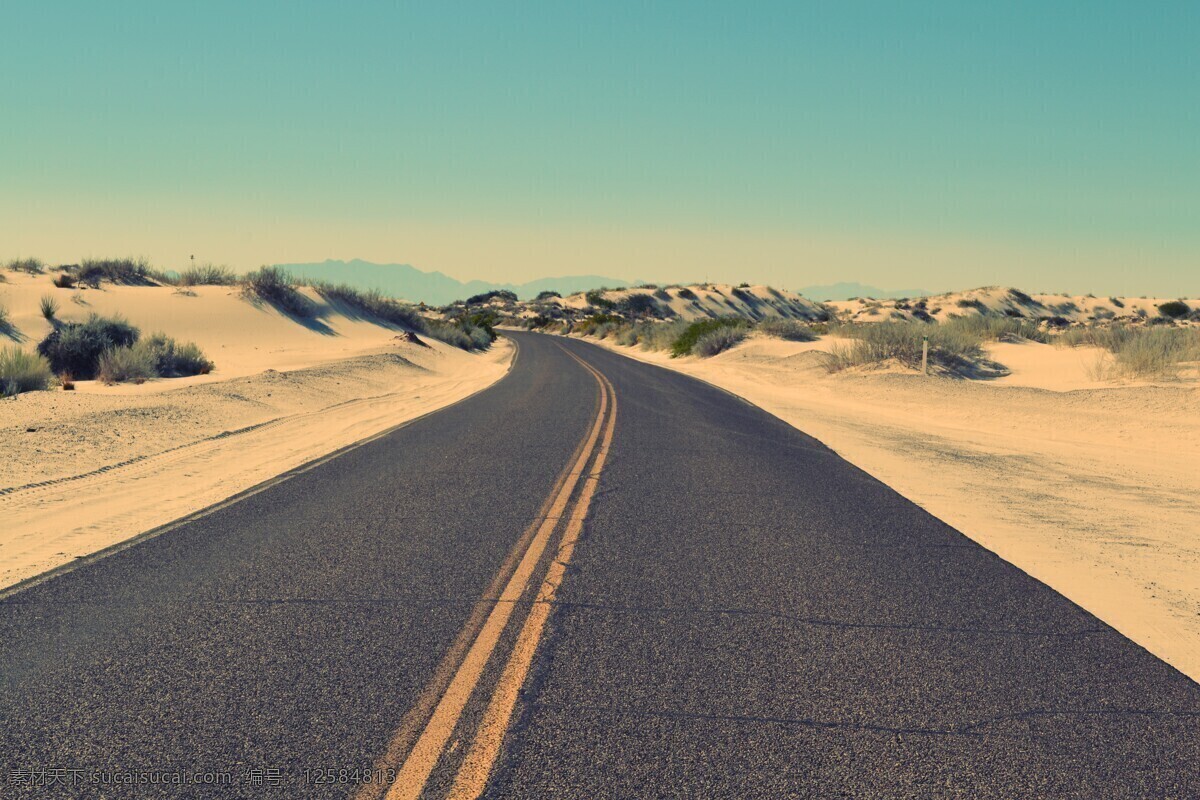 沙漠 公路 背景 图 底图 一望无际 荒凉 柏油路 路 延伸 自然景观 自然风光