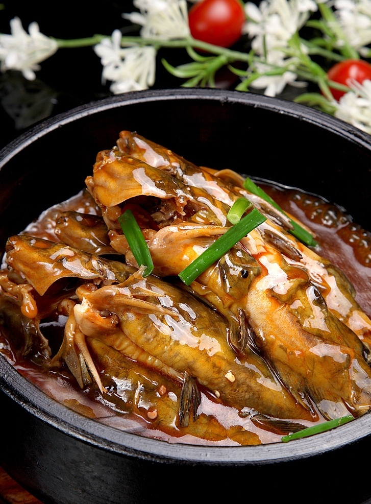 石锅黄骨鱼 石锅鱼 石锅 石锅黄鸭叫 草鱼 黄骨鱼 高清菜谱用图 餐饮美食 传统美食