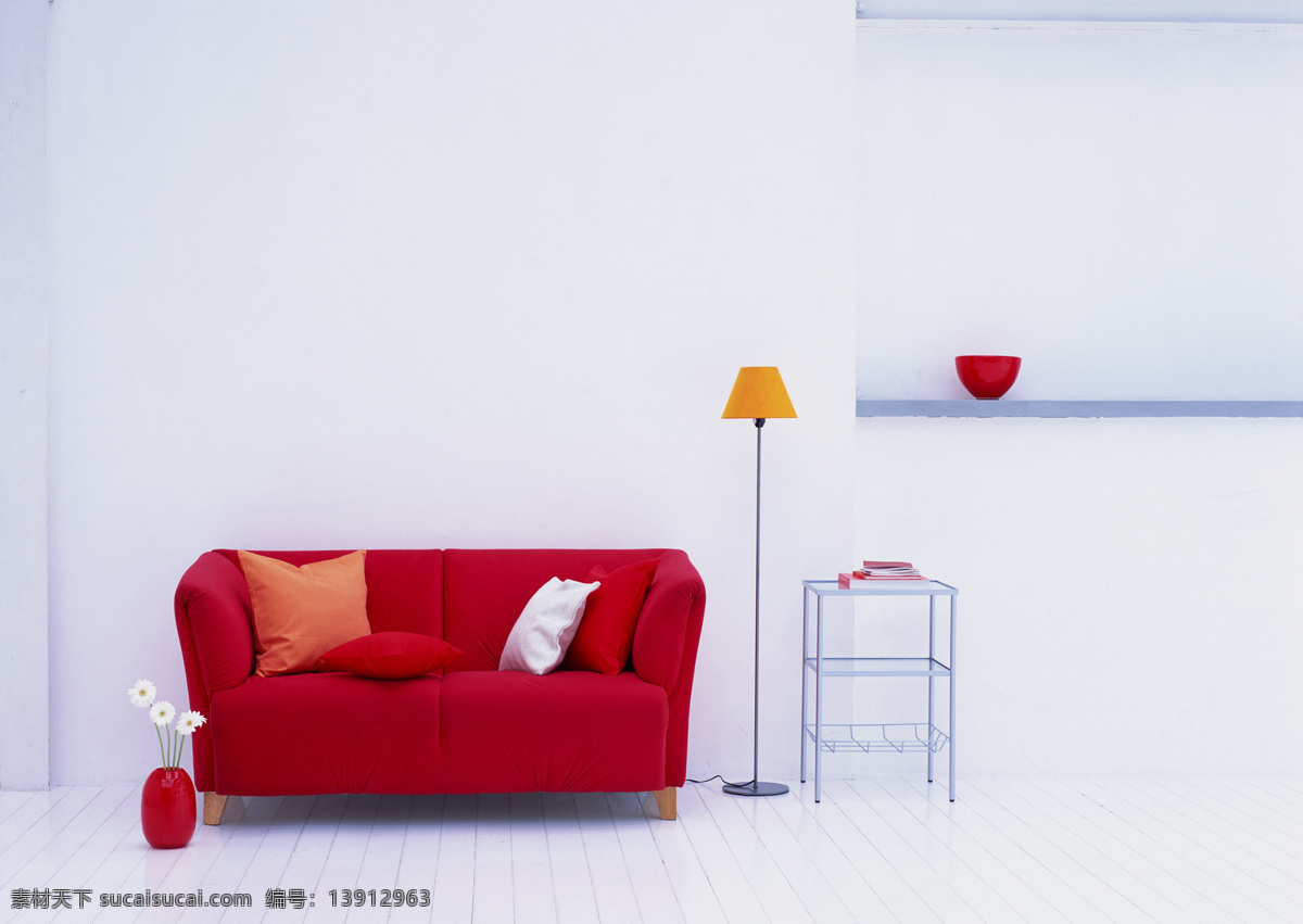 极简室内设计 沙发 灯 地板 白色