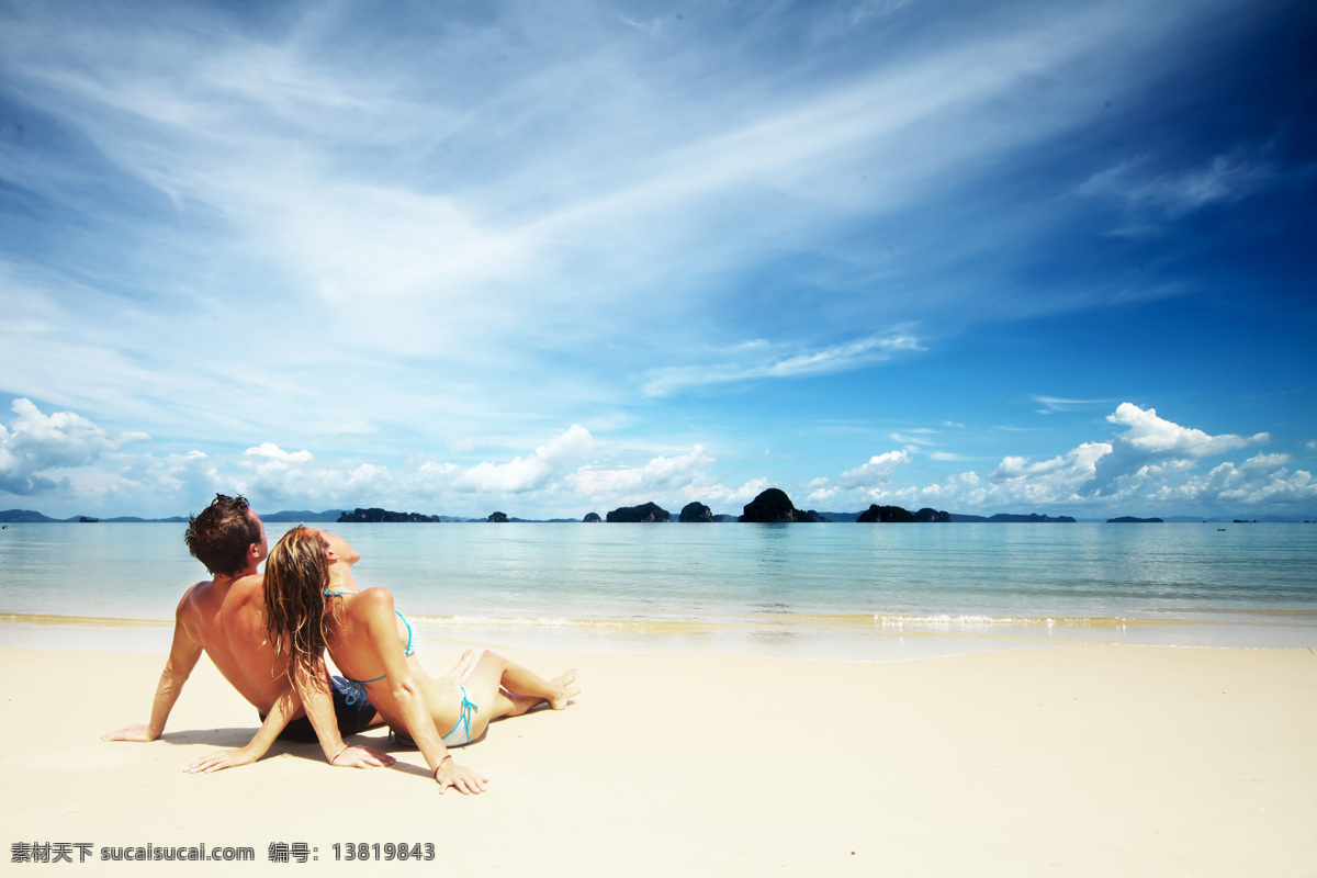 度假夫妻 海滩 沙滩 度假 大海 夫妻 蜜月 旅游 蓝天 景色 海洋海边 自然景观 白色
