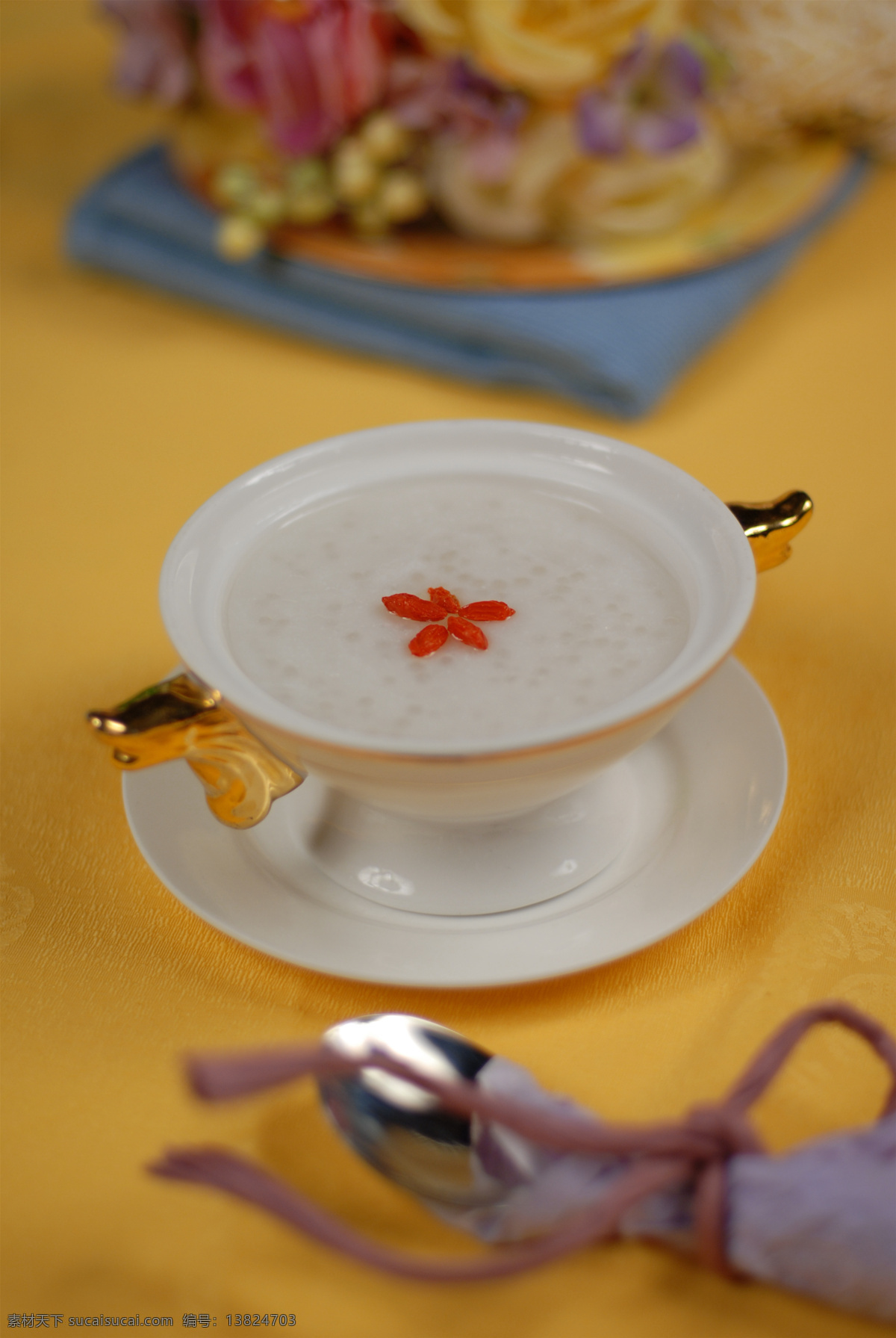 椰 汁 西 米露 椰汁西米露 美食 传统美食 餐饮美食 高清菜谱用图