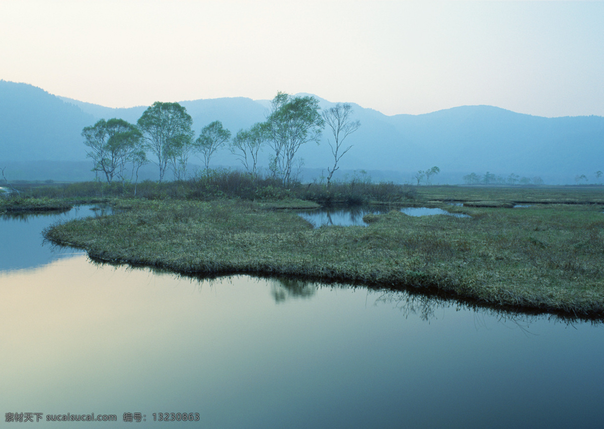 山水 剪影 湖水 青山 山 山水风景 山水剪影 摄影图库 树木 水 清澈的湖水 野草 山恋 自然景观 psd源文件