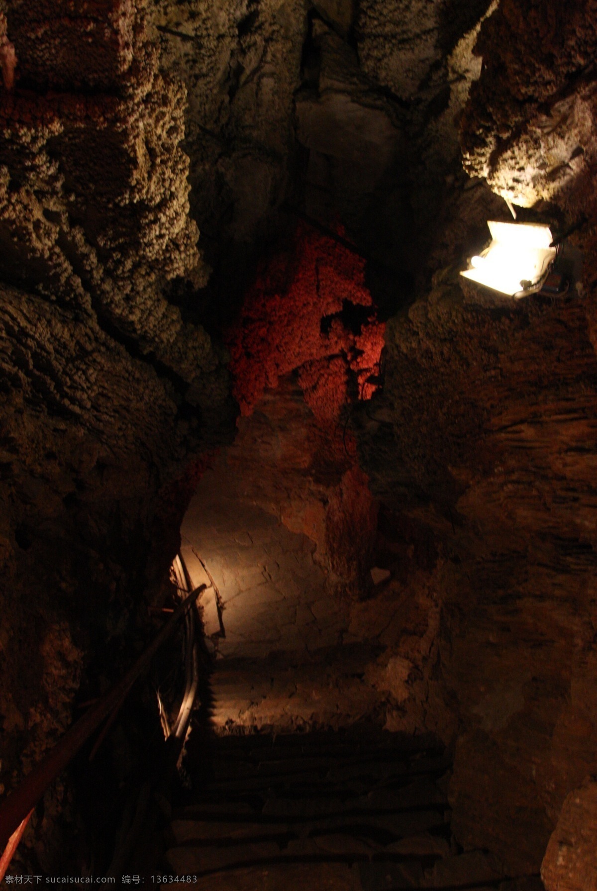 山洞 岩石 石洞 溶洞 钟乳石 洞穴 阴暗 自然景观 自然风景