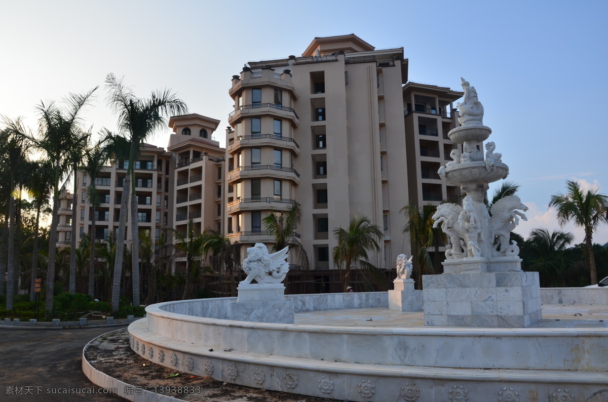 棕榈洋房 洋房 园林建筑 棕榈 欧洲建筑 蓝天 石雕广场 石雕 喷泉广场 建筑摄影 建筑园林