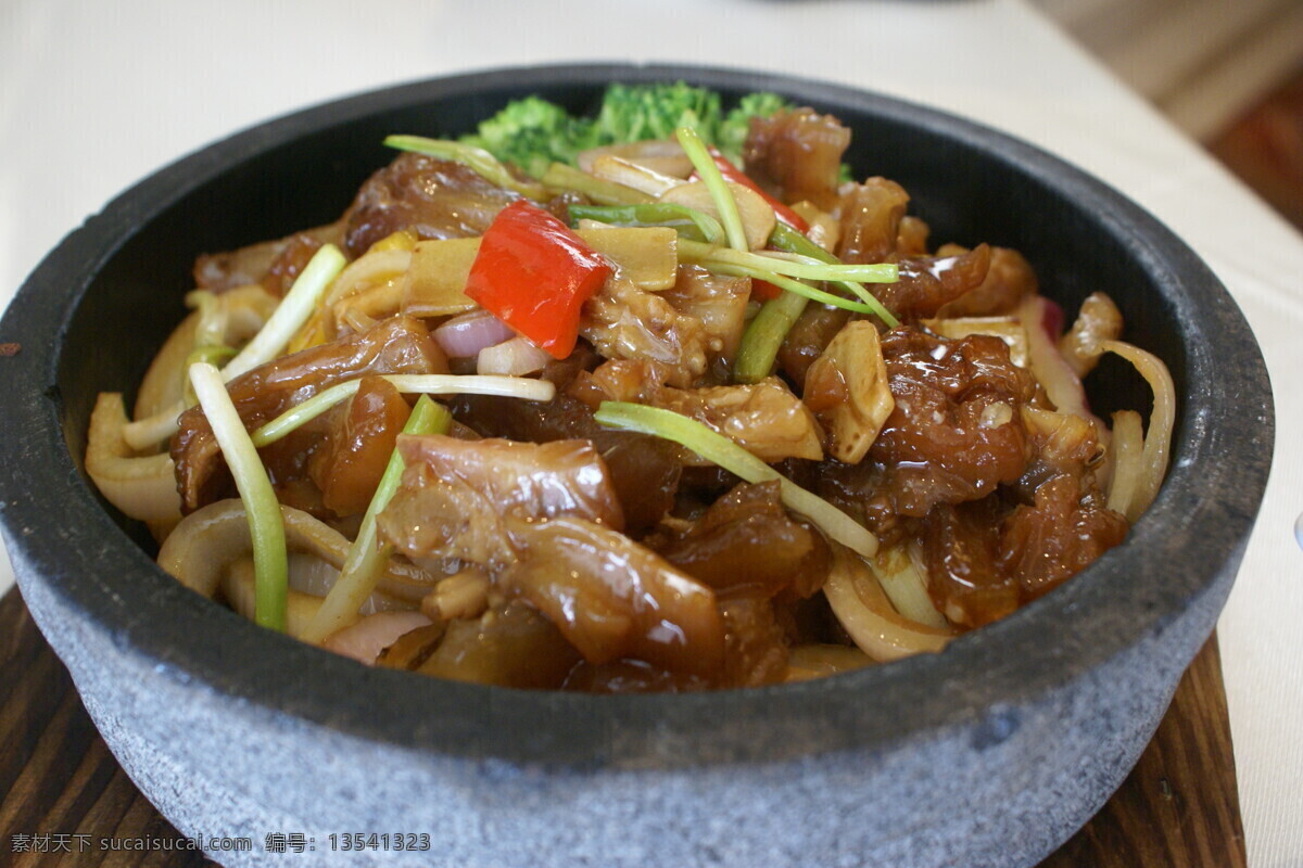 石烹牛筋 牛筋 美食 传统美食 餐饮美食