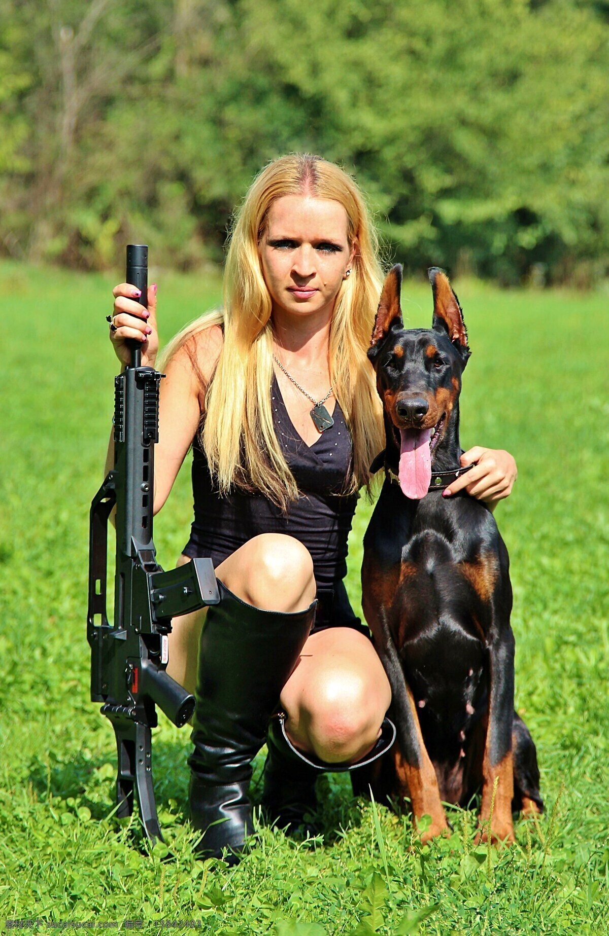 猎犬女战士 猎犬 女战士 战士 持枪 长枪 枪支