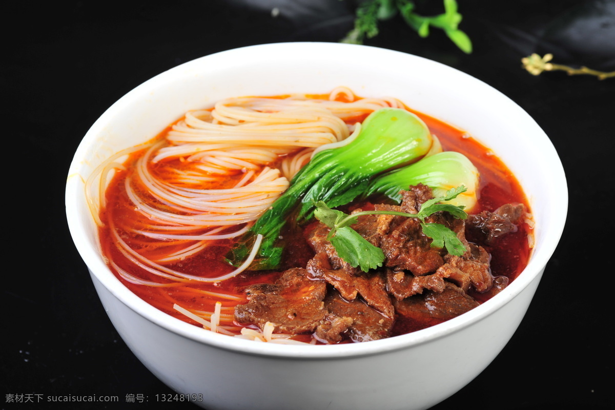 红烧牛肉面 凉菜 精美凉菜 小凉菜 凉拌菜 清口小菜 菜 餐饮美食 传统美食 美食小吃素材