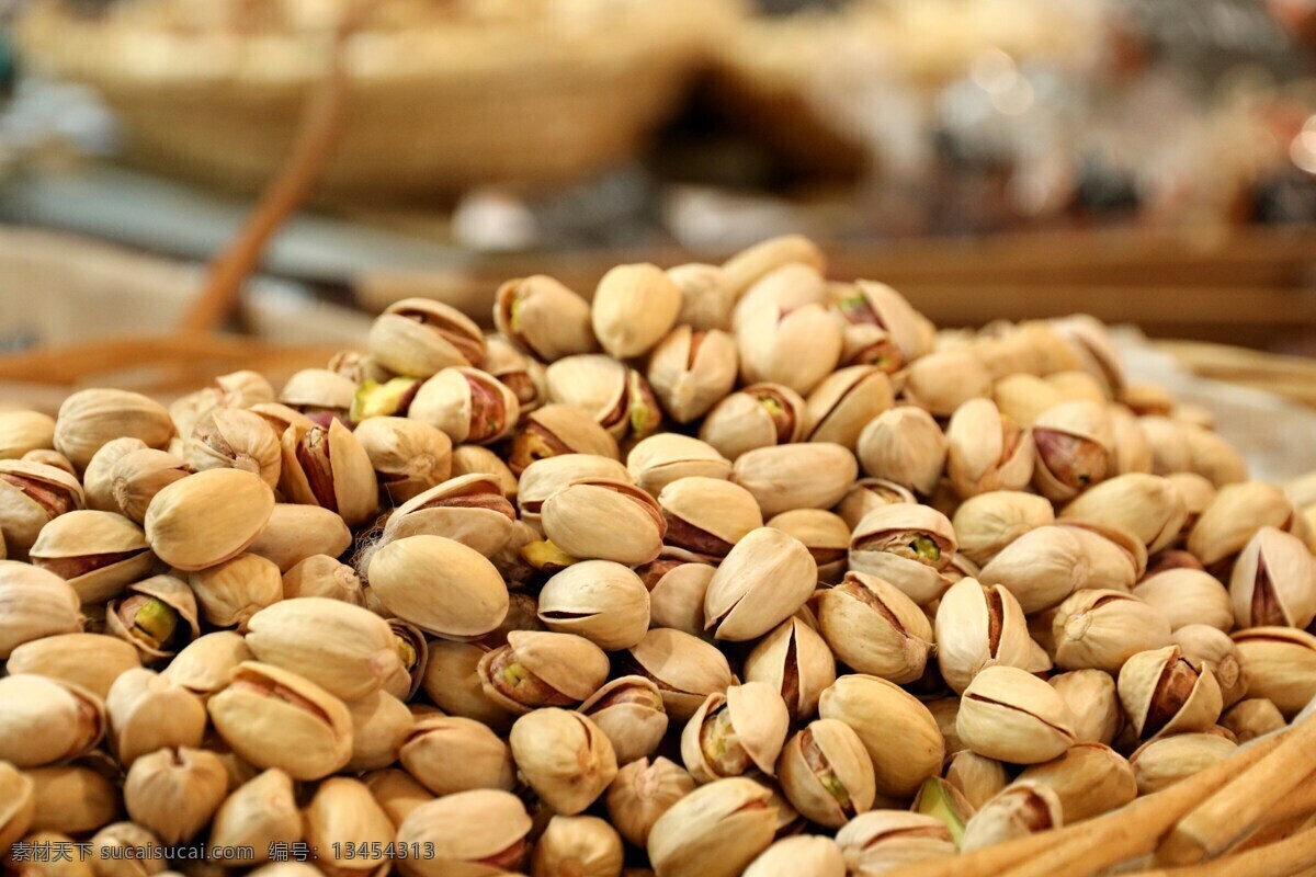 必思答 绿仁果 无名子 胡榛子 炒货 小吃 零食 坚果 植物 食物 食品 干果 果实 果仁 开心果背景 开心果特写 开心果壁纸 开心果摆拍 开心果素材 坚果素材 生物世界 其他生物