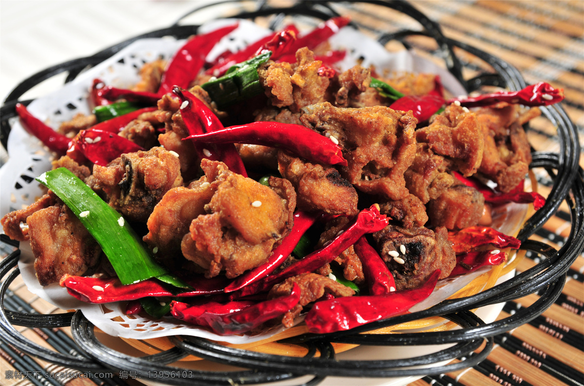 辣子鸡图片 美食 传统美食 餐饮美食 高清菜谱用图