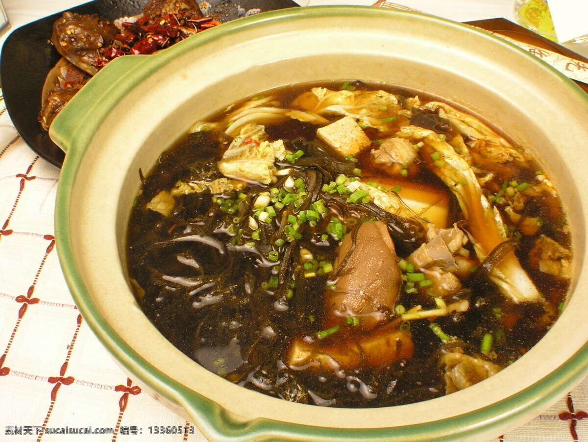 农家 锅 熟 农家一锅熟 猪蹄汤 中华美食 中国美食 美食摄影 菜谱素材 餐饮美食