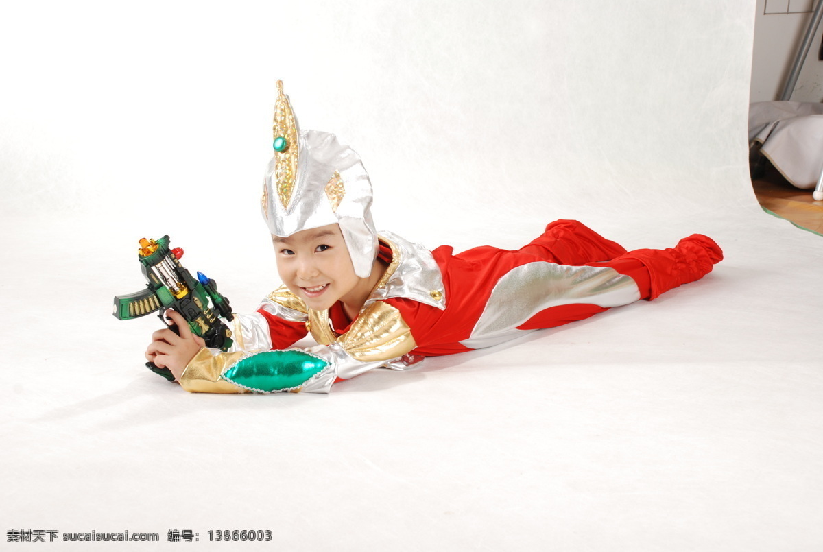 奥特曼 道具 电影人物 儿童 儿童幼儿 服装 科幻 人物图库 真人秀 小朋友 手枪 童年 童话 战队 摄影图库 psd源文件