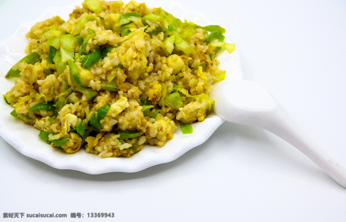 圆白菜蛋炒饭 炒饭 圆白菜 鸡蛋 蛋 卵 饭 米饭 白米饭 稻米 水稻 脱壳 炒 食材 蔬菜 食品 炒菜 家常菜 熟食 热的 成熟的 中国 烹调 盘子 餐具 绿叶 膳食纤维 饮食 中国菜 白色背景 绿色 桌垫 切开 美味 传统文化 无人 彩色图片 健康 亚洲饮食 健康食物 有机食品 生活 膳食 静物 餐饮美食 传统美食