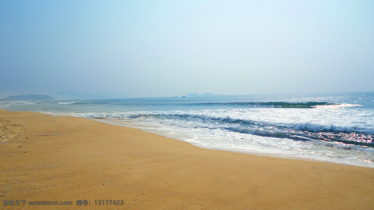 波浪 大海 国内旅游 海 海边 海水 海滩 蓝天 滩 沙滩 退潮 阳光 自然景观 金色沙滩 天空 云朵 浪花 水花 阳江 浪潮 珍珠湾 旅游摄影 psd源文件