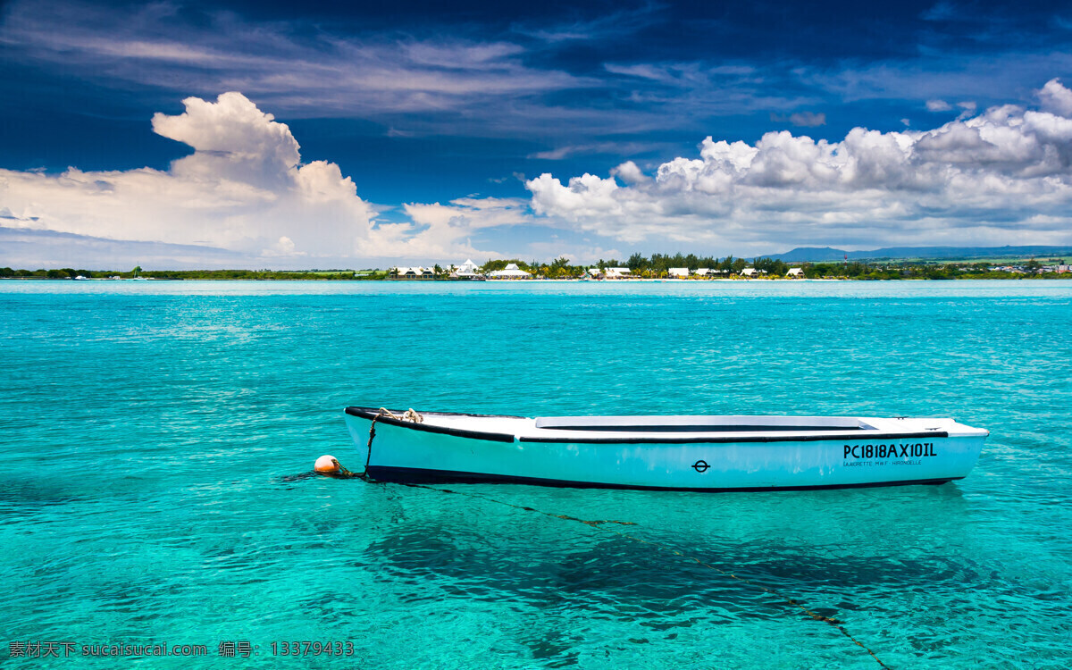毛里求斯海滨 毛里求斯 非洲 海滨 海滩 船 海水 蓝天 白云 非洲旅游 毛里求斯旅游 外国风光 国外旅游 狂野非洲 旅游摄影