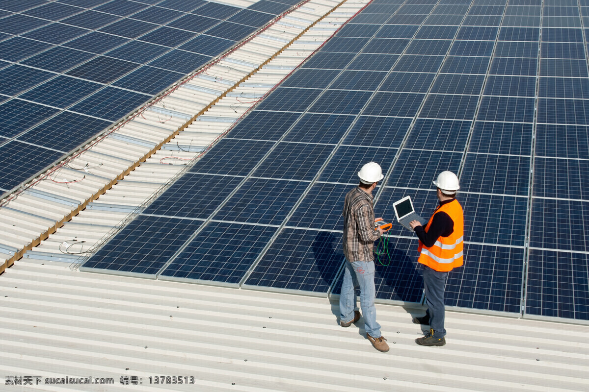 太阳能修理工 安装工人 太阳能 太阳能发电站 环保节能 生态环保 绿色环保 其他类别 生活百科 灰色