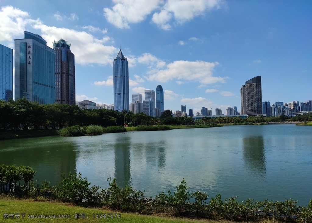 海口万绿园 海口 万绿园 高楼 大厦 绿化 风景 楼宇 海景 公园 树林 蓝天 白云 绿色 蓝色 白色 自然景观 建筑景观