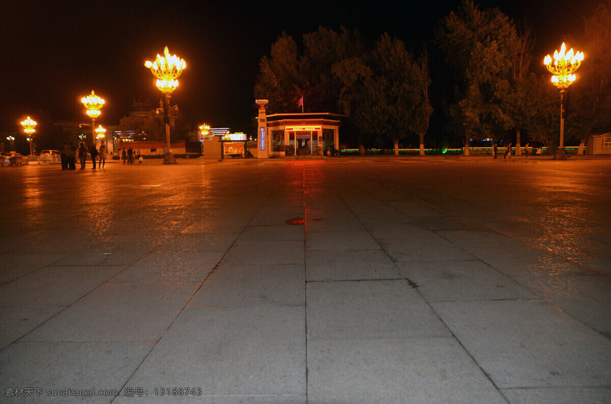 拉萨夜景 拉萨 西藏 夜景 解放碑 广场 拉萨广场 解放碑广场 骑行川藏线 国内旅游 旅游摄影 黑色
