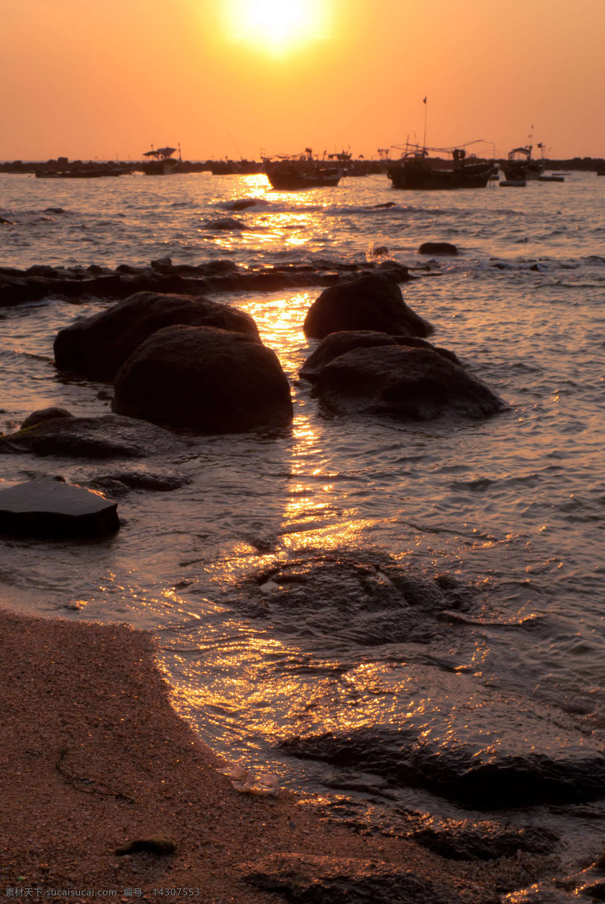 硇洲 岛 黑 石滩 日出 美 硇洲岛 黑石滩 美景 太阳 石头 海水 自然风景 自然景观