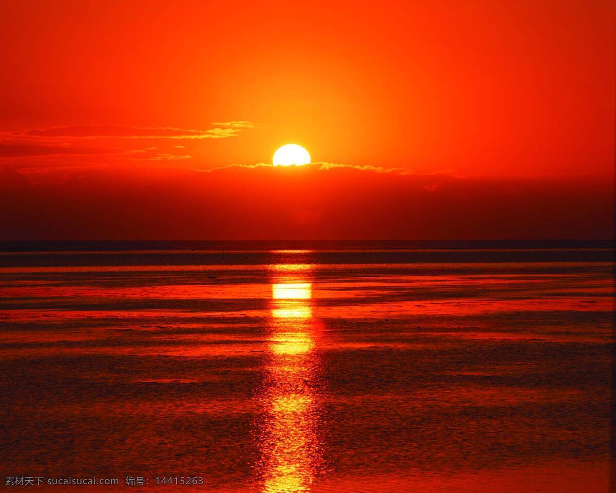 风景 夕阳 映红 天 大海 海面 彩霞 天空 自然景观 自然风景 摄影图库