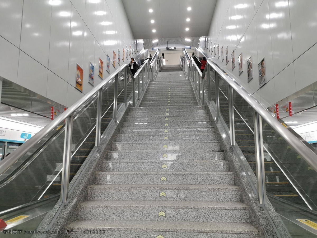 地铁楼梯 地铁 地铁站 杭州地铁 5号线 五号线 三坝站 轨道线路 轨道交通 地铁里的台阶 地铁电梯 地铁扶梯 建筑园林 室内摄影
