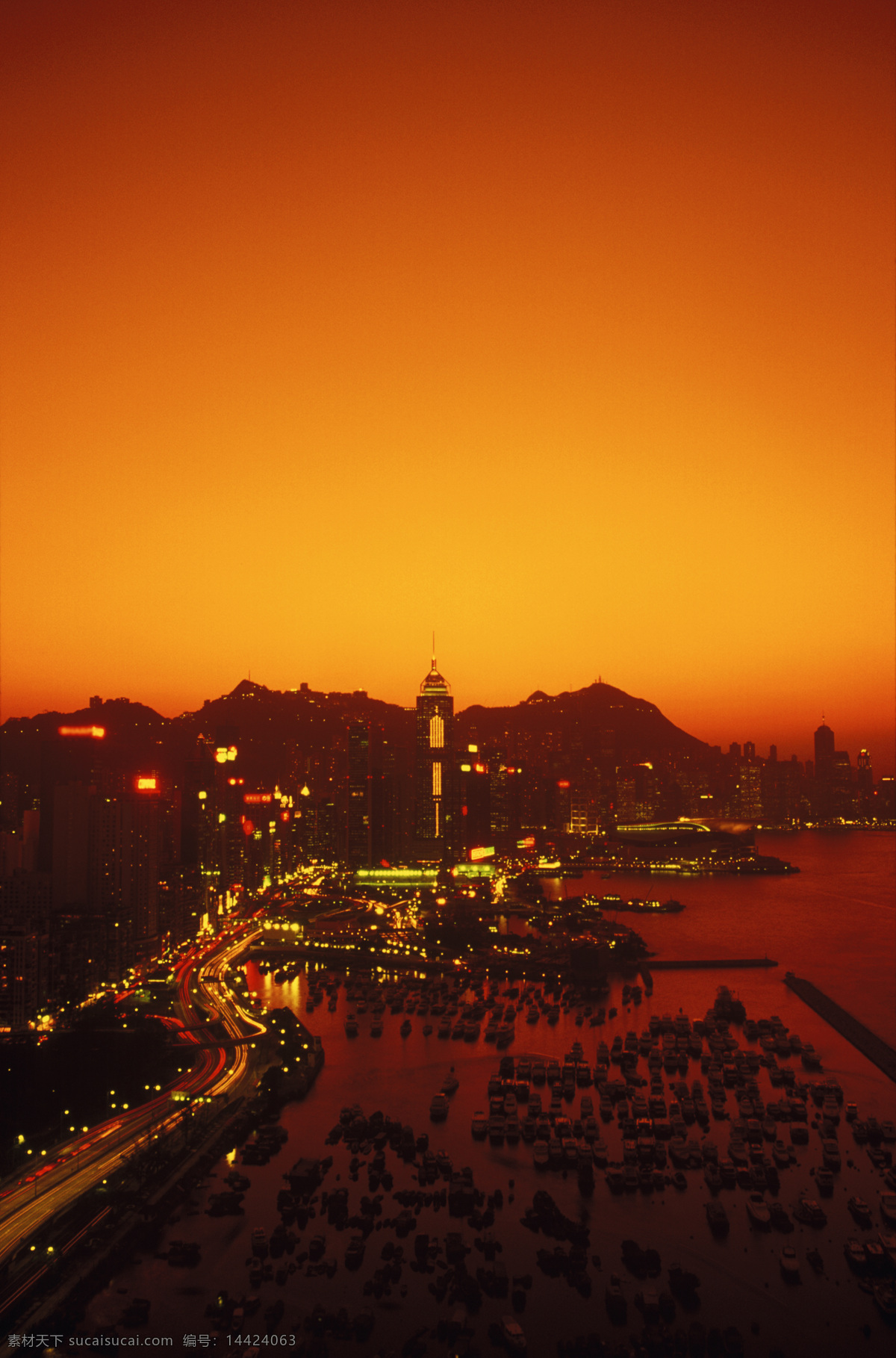 黄昏 傍晚 时 香港 风光 城市风光 高楼大厦 建筑 风景 繁华 霓虹灯 晚霞 大海 海面 灯光 船只 摄影图 高清图片 环境家居