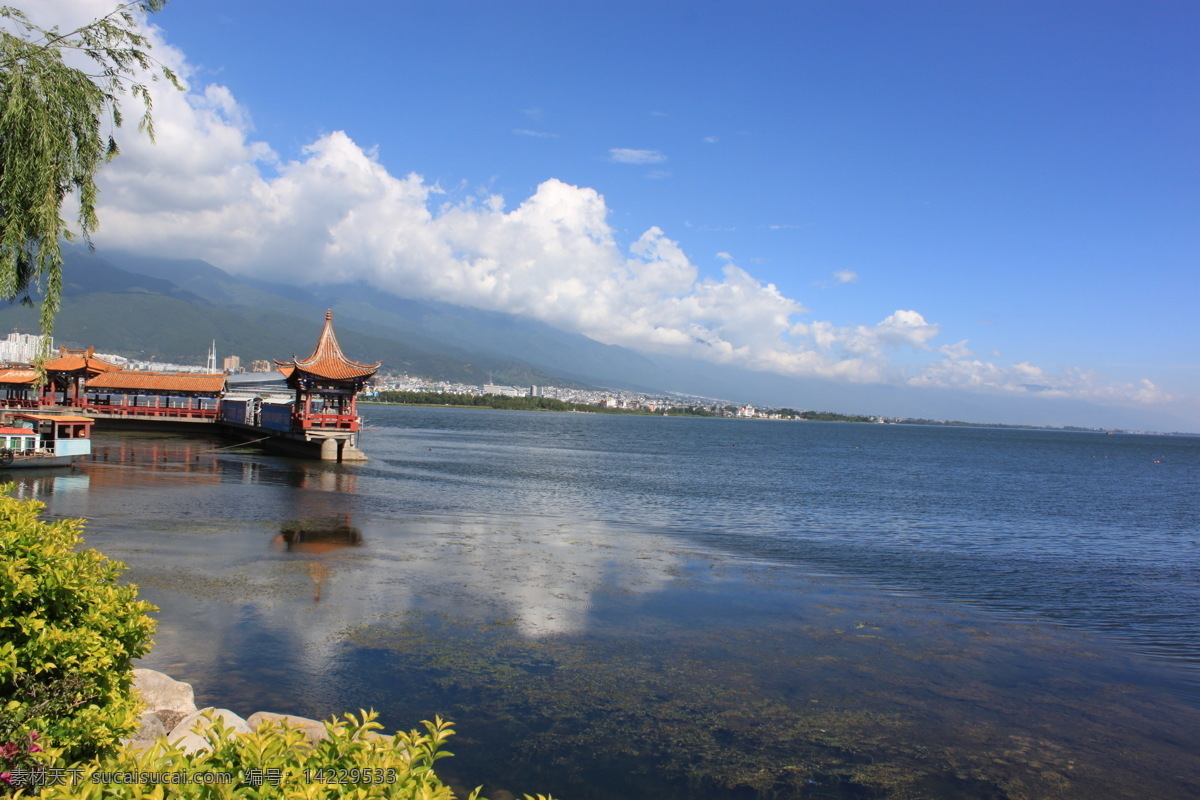 洱海风光 洱海 蓝天 白云 绿树 仿古亭子 蓝水 山水风景 自然景观