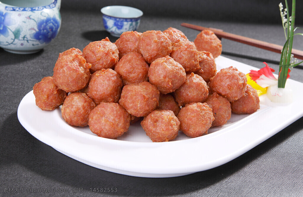 丸子 肉丸子 肉丸 手工丸子 自制丸子 肉丸团 小团子 猪肉丸 美食 美味 食物 食品 食材 中国美食 摄影 餐饮美食 传统美食